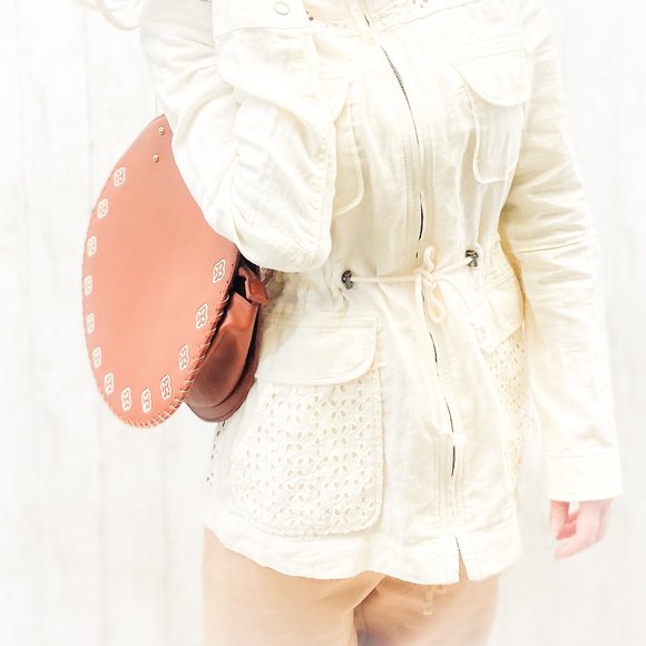 Francesca's || Women's Boho Style Circle Tote Brown Stand Up Large Travel Purse - Picture 5 of 12